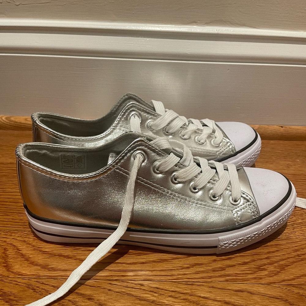 Silver converse - Picture 4 of 4